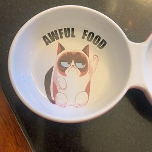 Grumpy cat pet bowls